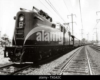 2 Pennsylvania RR Raymond-Loewy GG1 Electric locomotive railroad train postcard 