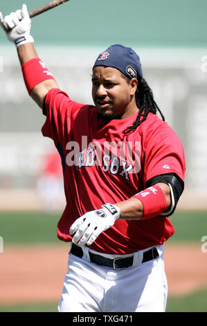 Boston Red Sox left fielder Manny Ramirez rounds the bases during