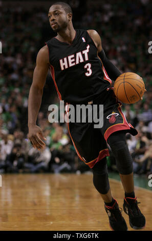 One night only: Guard Dwyane Wade returns to Miami