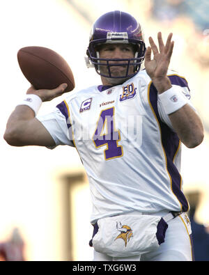 Minnesota Vikings quarterback Brett Favre was slow to get up after a ...