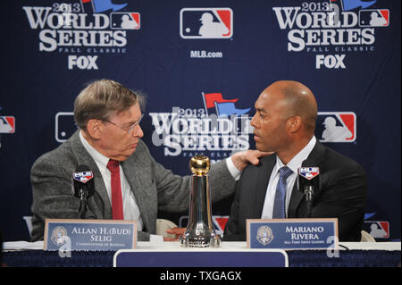 MLB Commissioner Bud Selig Against Uniform Advertising