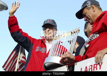 Larry Lucchino, president and CEO of the Boston Red Sox, introduces ...