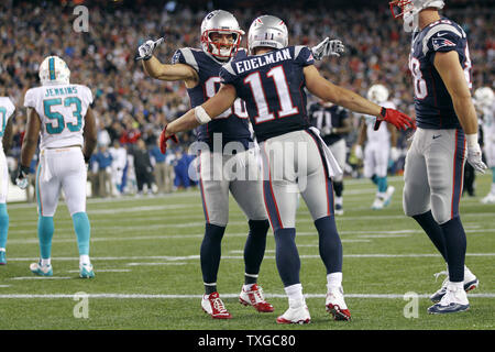 Miami Dolphins receiver Danny Amendola catches a pass in the fourth ...