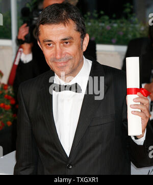 'Best Director' award winner Nuri Bilge Ceylan arrives at the closing photocall for the 61st Annual Cannes Film Festival in Cannes, France on May 25, 2008.  Ceylan received the award for his film 'Uc Maymun (Three Monkeys)'.   (UPI Photo/David Silpa) Stock Photo