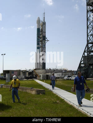 At the Cape Canaveral Air Force Station, Boeing employees clear Launch Pad 17B in preparation for the second of three routine GPS replacement launches on June 19, 2004. The constellation consists of 28 GPS orbiting satellites. The satellites provide directional guidance for the US Military and civilian users around the world. The launch is scheduled for 7:10 PM today. (UPI Photo / Marino/ Cantrell) Stock Photo