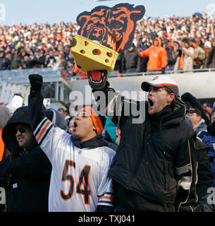 Chicago Bears fans cheer as their team play the Minnesota Vikings at  Soldier Field on November 25, 2012 in Chicago. The Bears won 28-10.  UPI/Brian Kersey Stock Photo - Alamy