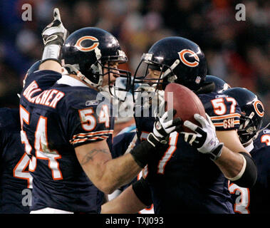 Chicago Bears linebacker Brian Urlacher (54) during warmups for the Bears  training camp practice at Olivet Nazarene University in Bourbonnais, IL.  (Credit Image: © John Rowland/Southcreek Global/ZUMApress.com Stock Photo -  Alamy