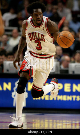 Chicago Bulls Ben Wallace (3) drives up the floor during the third quarter against the New York Knicks in Chicago on April 10, 2007. The Bulls won 98-69. (UPI Photo/Brian Kersey) Stock Photo