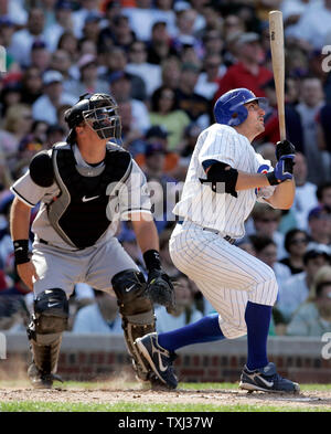 Chicago Cubs starting pitcher Jason Marquis (R) watches his two-run home run in the bottom of the fifth inning in front of Chicago White Sox catcher A.J. Pierzynski at Wrigley Field in Chicago on May 19, 2007. (UPI Photo/Mark Cowan) Stock Photo