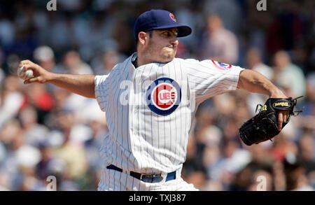 Chicago Cubs starting pitcher Jason Marquis throws against the Chicago White Sox at Wrigley Field in Chicago May 19, 2007. (UPI Photo/Mark Cowan) Stock Photo