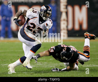 Brian urlacher hi-res stock photography and images - Alamy