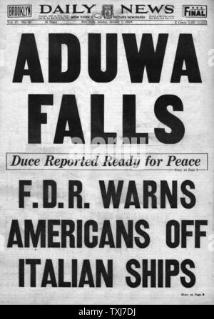 1935 Daily News (New York) front page reporting Italy in Abyssinia Stock Photo