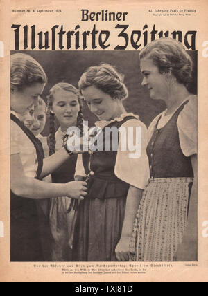 1938 Berliner Illustrirte Zeitung BDM (Bund Deutscher Madel) German League of Girls Stock Photo