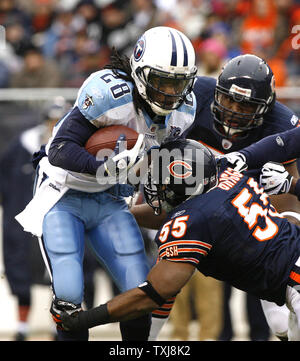 Chicago Bears linebacker Lance Briggs (55) during the Bears training camp  practice at Olivet Nazarene University in Bourbonnais, IL. (Credit Image: ©  John Rowland/Southcreek Global/ZUMApress.com Stock Photo - Alamy