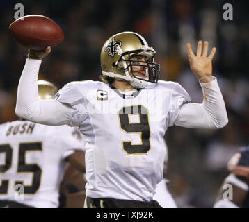 New Orleans Saints quarterback Drew Brees drops back to pass during the first quarter against the Chicago Bears at Soldier Field on December 11, 2008. (UPI Photo/Brian Kersey) Stock Photo