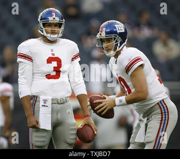 New York Giants quarterback Eli Manning releases a pass in the second  quarter against the Dallas Cowboys at Giants Stadium in East Rutherford,  New Jersey on November 11, 2007. (UPI Photo/John Angelillo