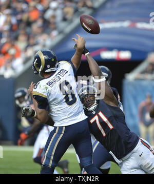 Chicago Bears defensive tackle Israel Idonije (71) celebrates a