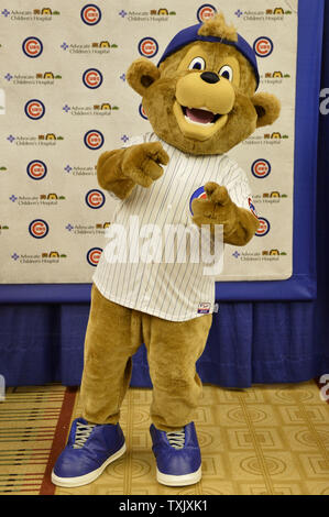 Chicago Cubs unveil Clark, its 1st mascot