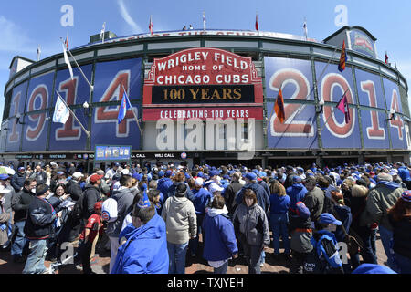 Wrigley Field 100th Birthday Celebration - Pre-game Team Takes the