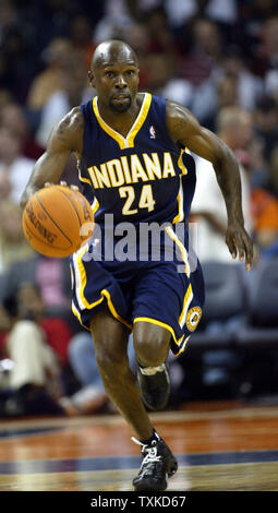 Indiana Pacers guard  Darrell Armstrong pushes the ball upcourt against the Charlotte Bobcats at the Charlotte Bobcats Arena in Charlotte, N.C. on November 1, 2006. (UPI Photo/Nell Redmond) Stock Photo