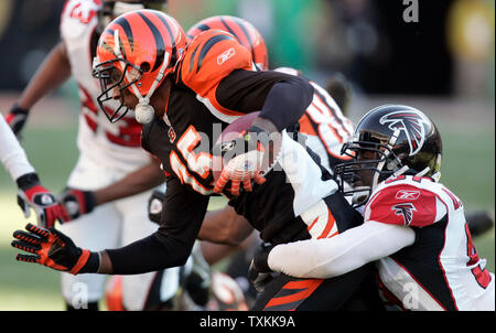 Atlanta Falcons linebacker Demorrio Williams (51) tries to tackle