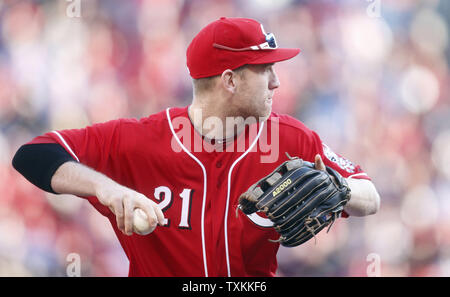 April 21, 2015: Cincinnati Reds third baseman Todd Frazier #21 hits a grand  slam during the Major League Baseball game between the Milwaukee Brewers  and the Cincinnati Reds at Miller Park in