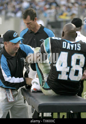 Carolina Panthers running back Stephen Davis (48) talks with offensive  coordinator Dan Henning, left, during practice in Charlotte, N.C.,  Thursday, Jan. 22, 2004. Signing with the Panthers was the best career  choice