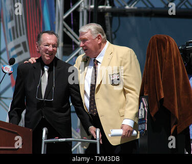 John Madden Remembers Al Davis 