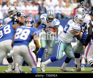 Dallas Cowboys Line Of Scrimmage During A Nfl Football Game Against The 