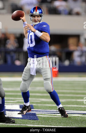 The New York Giants named Eli Manning, shown warming up for the game  against the Arizona Cardinals on Nov.14, 2004 in Tempe, AZ, as the starting  quarterback after the Giants lost in