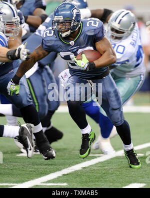 Seattle Seahawks' Julius Jones in action during an NFL football game ...