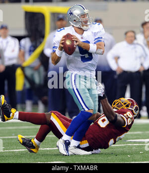 Brian orakpo football hi-res stock photography and images - Alamy