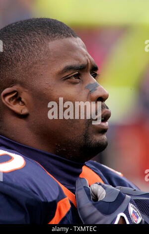 Denver's Rod Smith makes a touchdown catch beating Dallas' Aaron Glenn  during the Dallas Cowboys-Denver Broncos NFL game November 24, 2005 in  Irving, Texas. (UPI Photo/Ian Halperin Stock Photo - Alamy