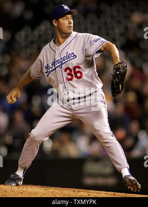 Los Angeles Dodgers starting pitcher Greg Maddux earned the win against the Colorado Rockies at Coors Field in Denver September 26, 2006. The Dodgers take the National League wild card top spot with a 11-4 win over the Rockies.   (UPI Photo/Gary C. Caskey) Stock Photo