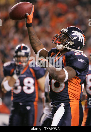 Denver Broncos running back Tony Jones Jr.'s TD run extends Broncos' lead  to 23-0 over Los Angeles Rams