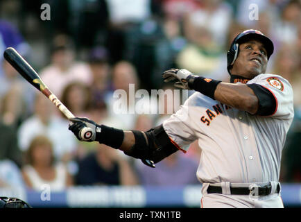 San Francisco Giants batter Barry Bonds fouls against the Colorado Rockies in the second inning at Coors Field in Denver on May 11, 2007.   Bonds left the game hitless after his last at bat in the eighth inning. (UPI Photo/Gary C. Caskey) Stock Photo