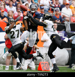 NO FILM, NO VIDEO, NO TV, NO DOCUMENTARY - Jacksonville Jaguars safety  Reggie Nelson (25) breaks up a two-point conversion attempt to PIttsburgh  Steelers wide receiver Nate Washington (85) during the fourth