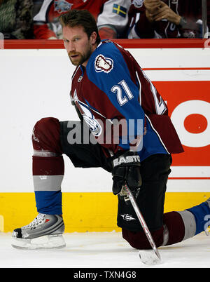 Colorado Avalanche center Peter Forsberg stretches during warm ups at the Pepsi Center in Denver on March 6, 2008.  Colorado won its fifth straight game with a 1-0 shut out win over the Anaheim Ducks.    (UPI Photo/Gary C. Caskey) Stock Photo