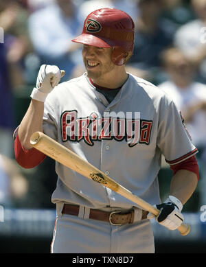 PHO2002072308 - PHOENIX, July 23, (UPI) -- Arizona Diamondbacks first  baseman Mark Grace ties the ballgame against the Colorado Rockies with a  solo home run in the second inning on July 23