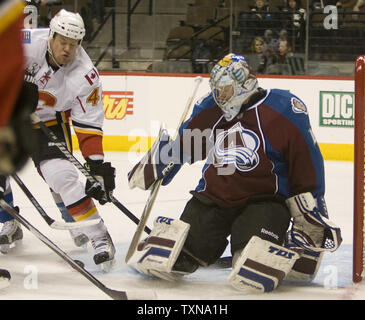 Calgary Flames defenseman Aaron Johnson (44) and Dallas Stars center Steve  Ott (29) during an NHL hockey game, Wednesday, Jan. 27, 2010, in Dallas.  (AP Photo/Tony Gutierrez Stock Photo - Alamy