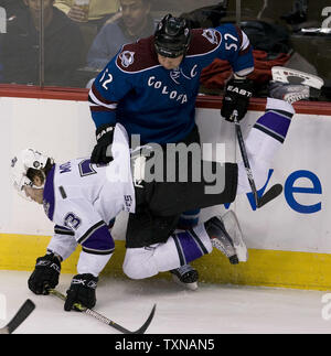 Avalanche retire Adam Foote's No. 52 at Pepsi Center – The Denver Post