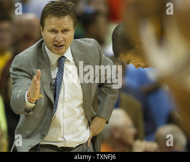 Oklahoma City Thunder coach Scott Brooks yells from the sideline during ...