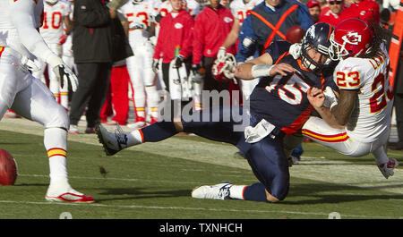 Tebow, Broncos in playoffs despite 7-3 loss to KC - The San Diego