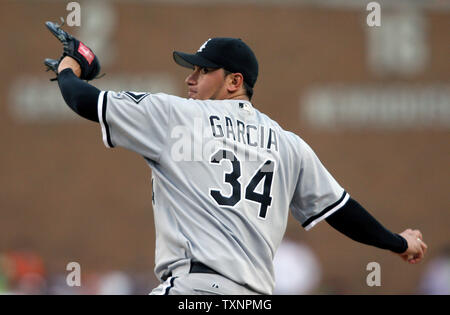 Chicago White Sox starting pitcher Freddy Garcia pitches to Detroit Tigers' Curtis Granderson in the first inning at Comerica Park in Detroit, Michigan on August 23, 2006.  (UPI Photo/Scott R. Galvin) Stock Photo