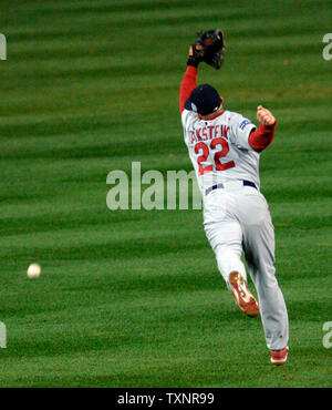 St. Louis Cardinals infielder David Eckstein warms up prior to facing the  Washington Nationals at Roger Dean Stadium in Jupiter, Florida, on March  14, 2007. (UPI Photo/Ed Wolfstein Stock Photo - Alamy