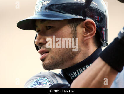 Seattle Mariners' Ichiro Suzuki takes a lead off second base against the  New York Yankees in Major League Baseball action Saturday, May 3, 2008 at  Yankee Stadium in New York. (AP Photo/Julie