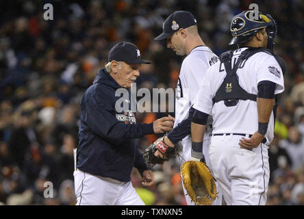 Detroit tigers pitcher phil coke hi-res stock photography and images - Alamy