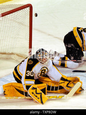 Boston Bruins Goalie Tim Thomas. Editorial Stock Image - Image of