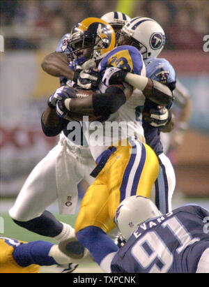 January 30, 2000: Tennessee Titans quarterback Steve McNair #9 drops back  to pass against the St. Louis Rams in Super Bowl XXXIV (34). The Rams  defeated the Titans by the final score