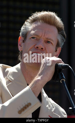 Country music star Randy Travis performs prior to the NASCAR's Samsung/Radio Shack 500 race April 9, 2006 at Texas Motor Speedway in Fort Worth, TX.   (UPI Photo/Ian Halperin) Stock Photo